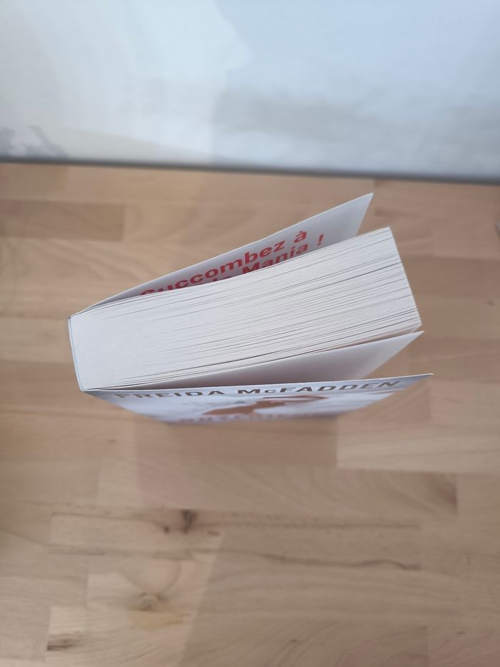 Livre Le Boyfriend de Freida Mc Fadden - photo numéro 4