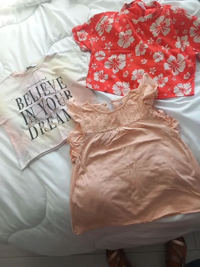 Lot 3 t-shirts 8 ans