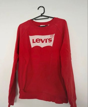 Sweat Levis 