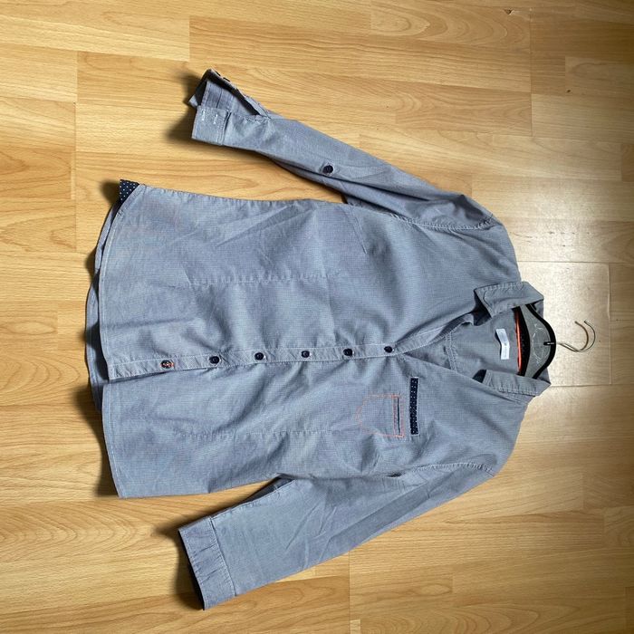 Chemise à longues manches