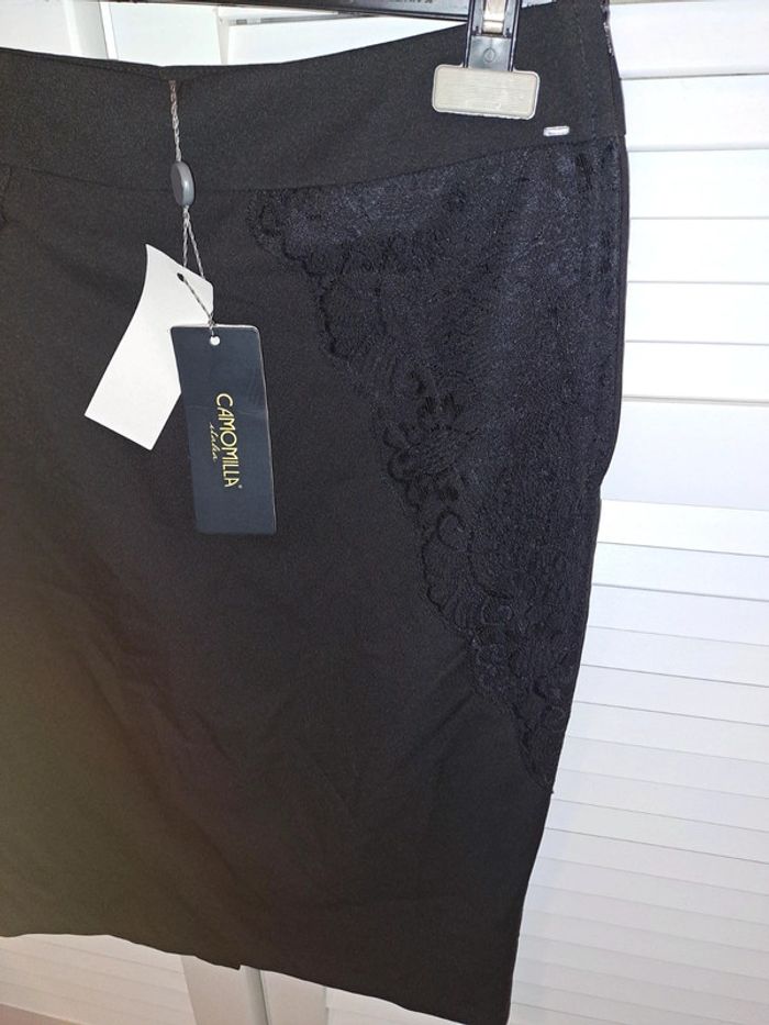 Jupe noire taille 42 neuve - photo numéro 2