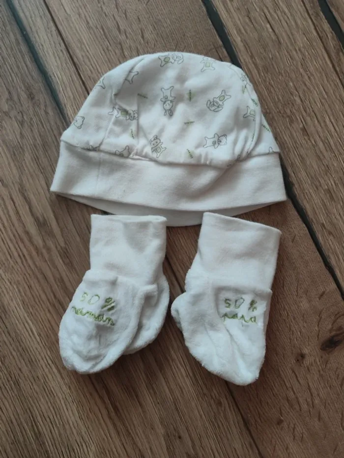 Lots de bonnet naissance & chaussons - photo numéro 2