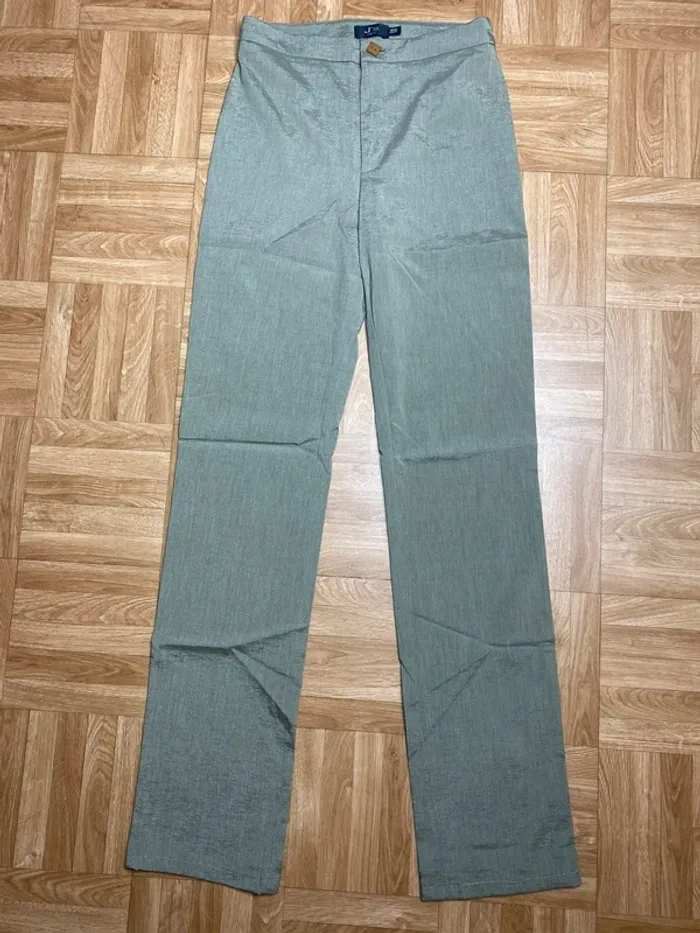 Pantalon élégant ajusté vert kaki satiné vintage Extè (NEUF)