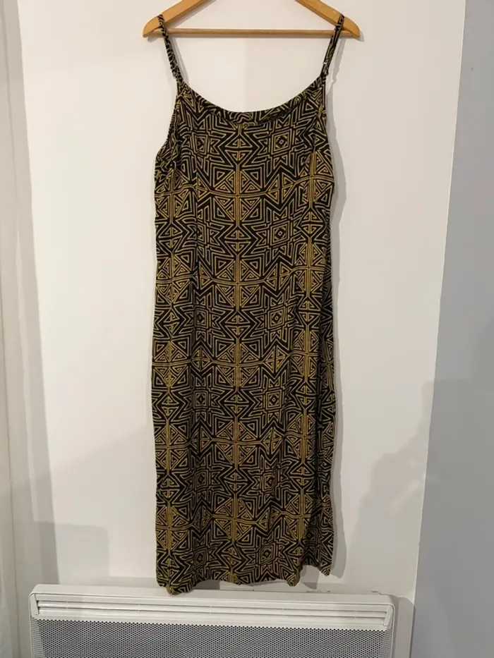 Robe longue à bretelles neuve taille L