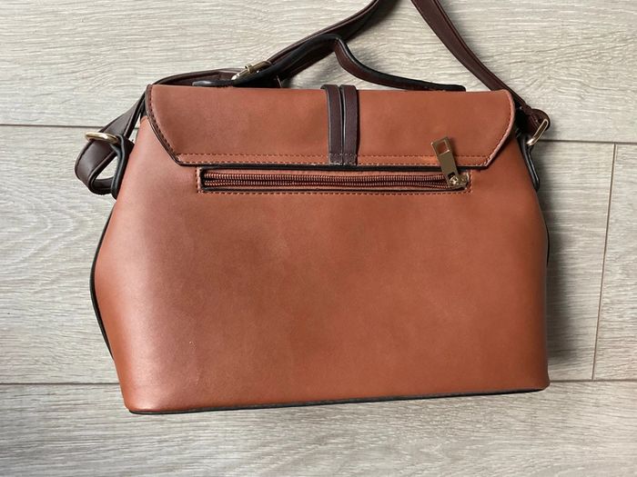 Sac à main en bandoulière - photo numéro 2