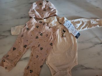 Ensemble Mickey 6 mois kiabi neuf