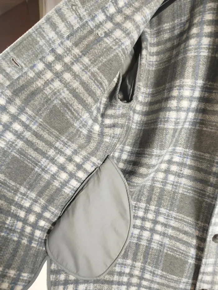 Sur chemise - veste en laine Uniqlo Chemise à carreaux grise A830 - photo numéro 9