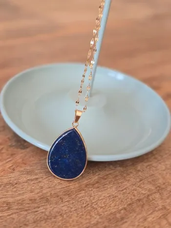 Collier lapis lazuli et acier