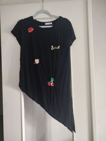 Top noir asymétrique CC Collection à patchs sequins – Taille L