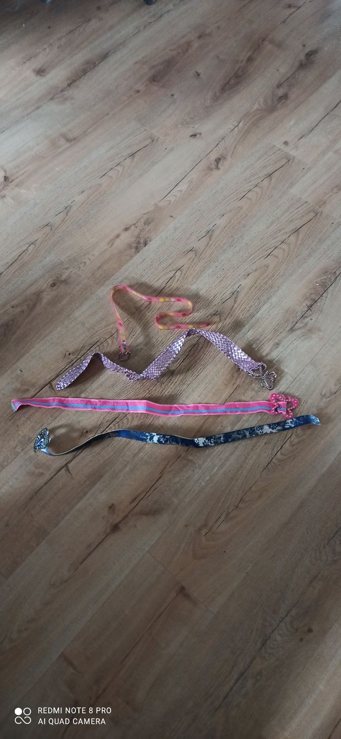 Lot de 4 ceintures 10 ans