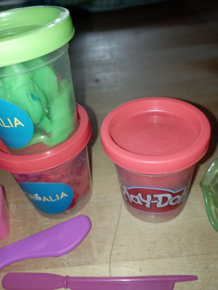 Lot pâtes à modeler - photo numéro 4