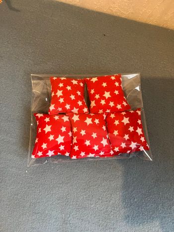 Lot 4 coussins pour barbie Neuf