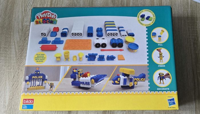 Play doh bricks  police - photo numéro 2