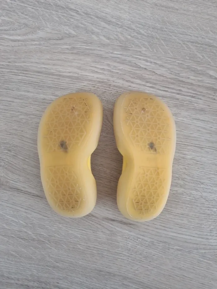 Chaussons anti dérapant 26-27 - photo numéro 2