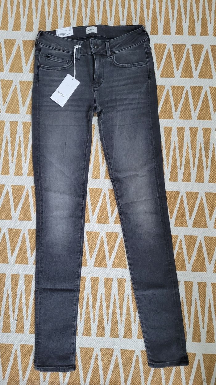 Jean skinny 36 - photo numéro 2