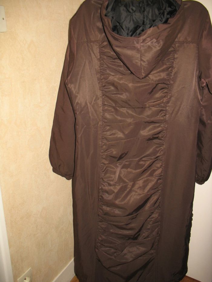 MANTEAU LONG MARRON "SIMPLE ET NATUREL" - Taille 40 - n°01 - photo numéro 2