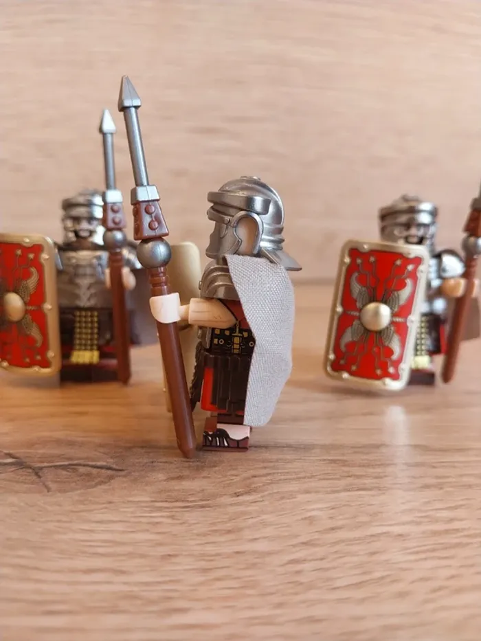 Figurines type lego 4 guerriers légionnaires romains - photo numéro 3
