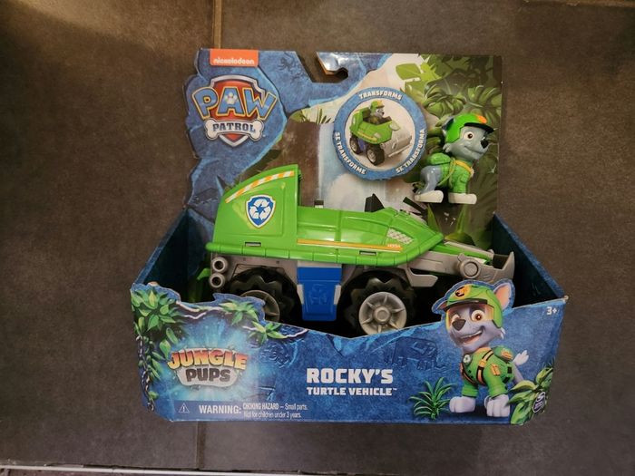 Rocky et son véhicule transfomable