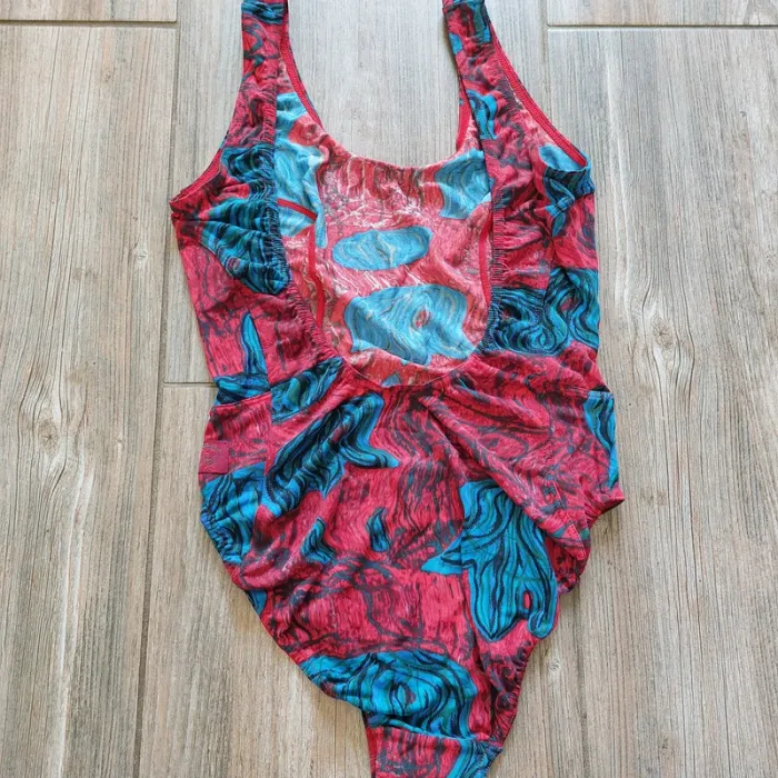 Maillot de bain 1 pièce Oxbow modèle gloria rouge & bleu à motifs taille 42 - photo numéro 2