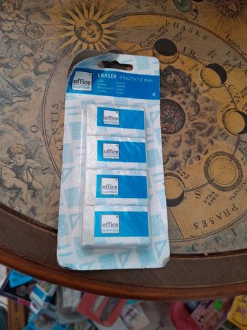 Lot de 4 gomme
