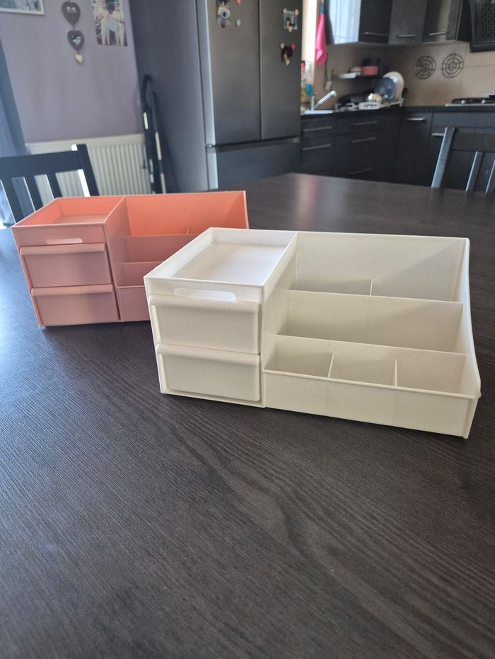2 x rangements maquillage