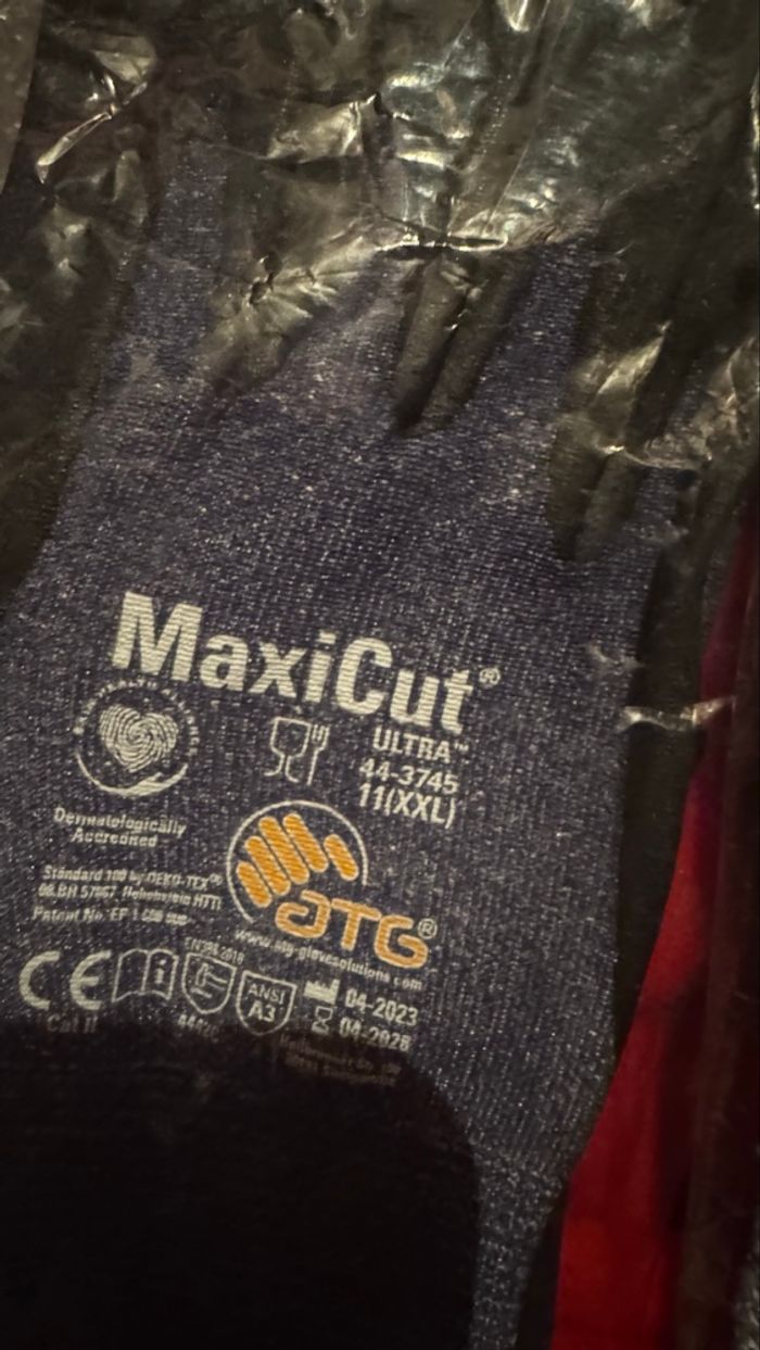 Gants MaxiCut ATG – neufs, protection anti-coupure 10€ - photo numéro 4