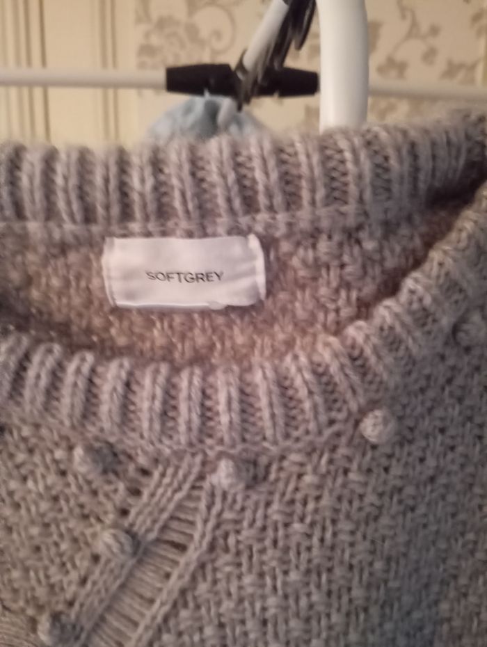 A vendre pull fantaisie - photo numéro 5