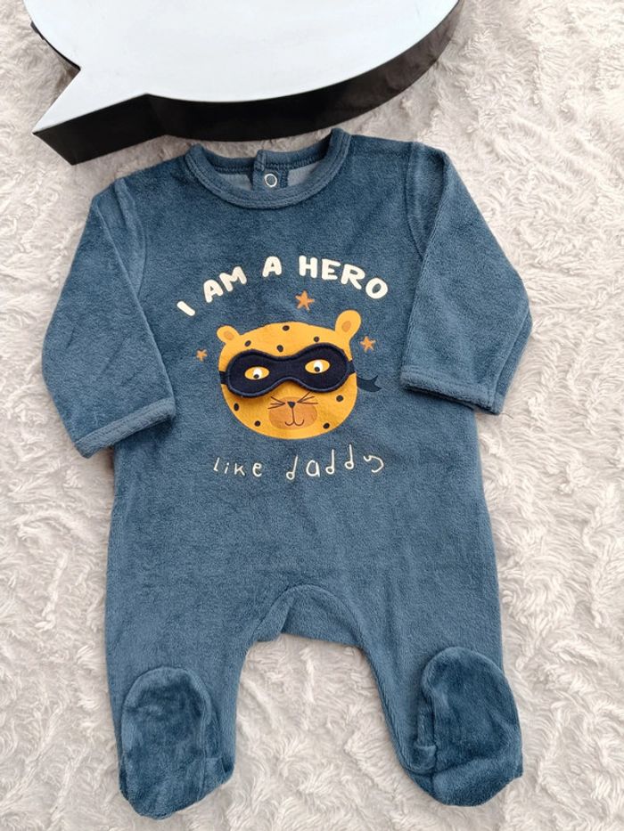Pyjama grenouillère velours Garçon 1 mois Hero like daddy Papa Kiabi Eco conception coton bio - photo numéro 2