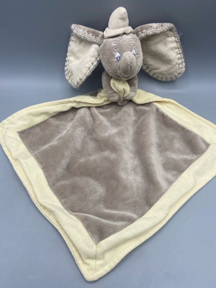 Doudou éléphant-Nicotoy (à vérifier)