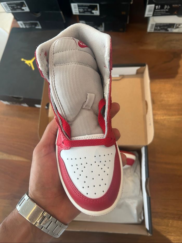 Jordan 1 taille 33 - photo numéro 2