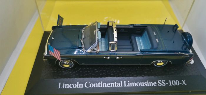 Lincoln Continental Limousine SS-100-X - photo numéro 3