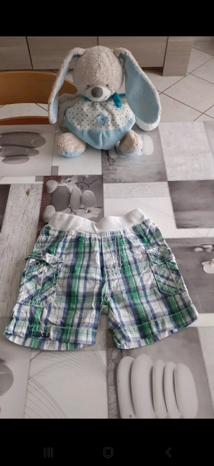 Short taille 9 /12 mois