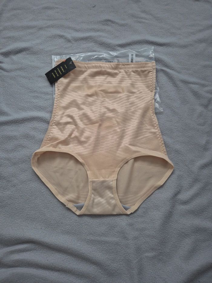 Culotte gainante taille M