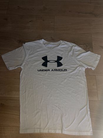 Tee shirt under amour 