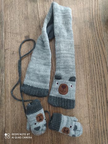 Ensemble écharpe moufles