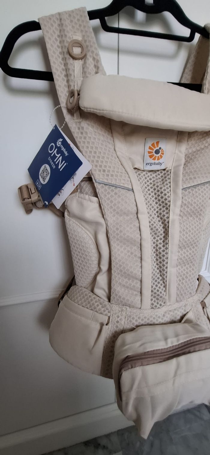 Porte-bébé ergobaby omnibreeze