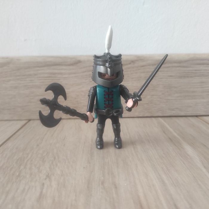 Playmobil chevalier vert et anthracite