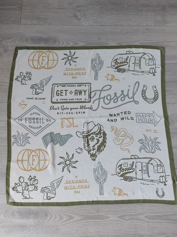 Foulard Fossil
