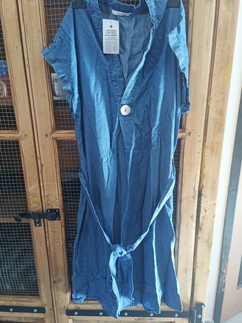 Robe longue camaïeu neuve taille 38
100% lyocell matière fluide thermorégulateur