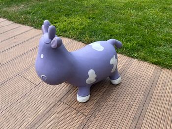 Vache sauteuse