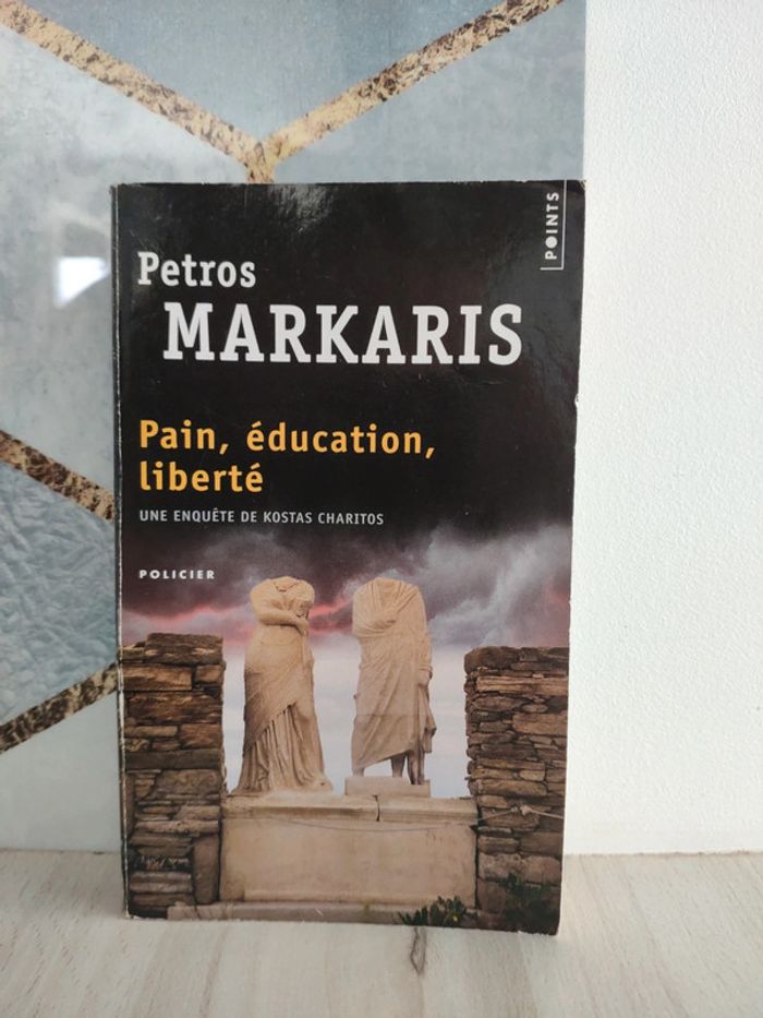 Livre poche policier Pain éducation liberté enquête Kostas Charitos Petros Markaris