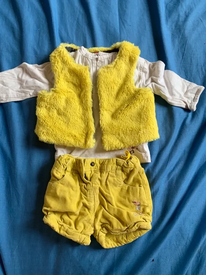 🌼 Ensemble 3 pièces bébé – 12 mois – short velours & boléro jaune 🌼 - photo numéro 2