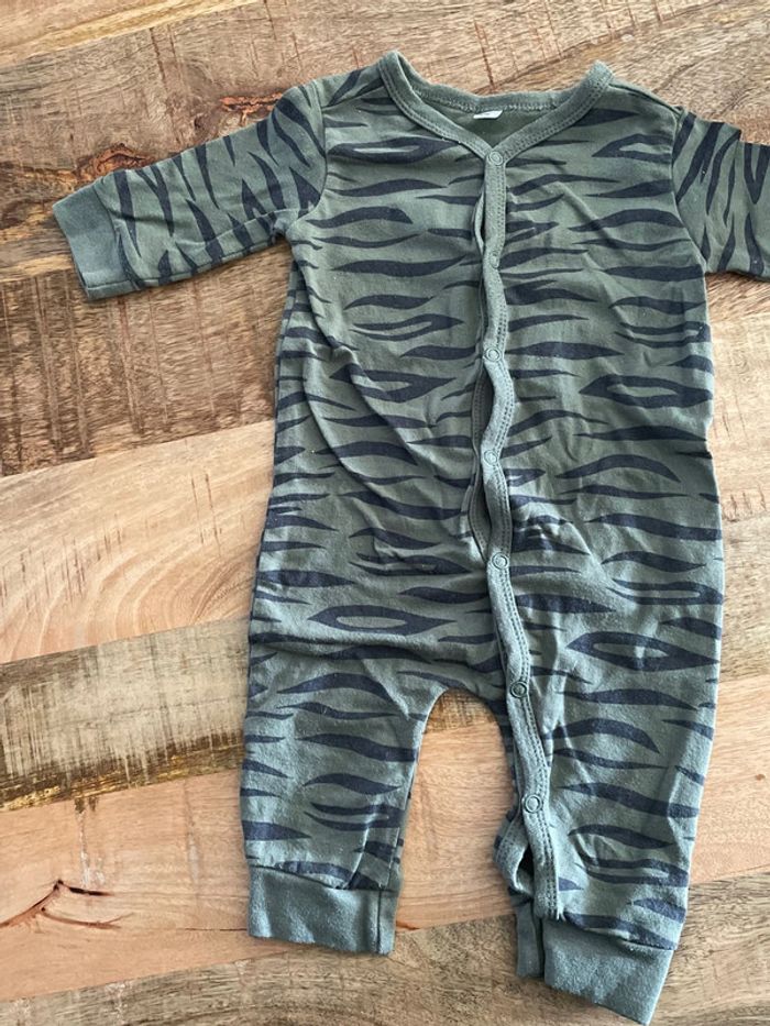 Pyjama taille 3 mois - photo numéro 2