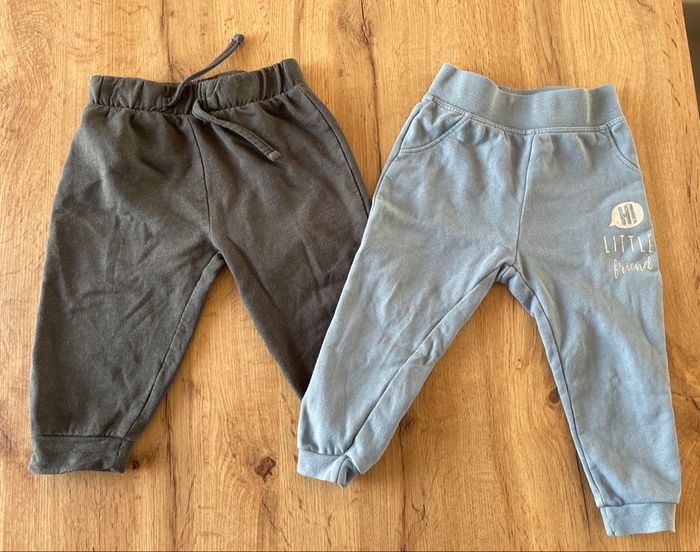 Lot 2 bas jogging 18 mois