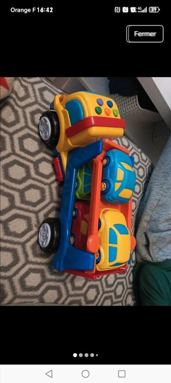 Jeux enfants camion sonore et voitures 