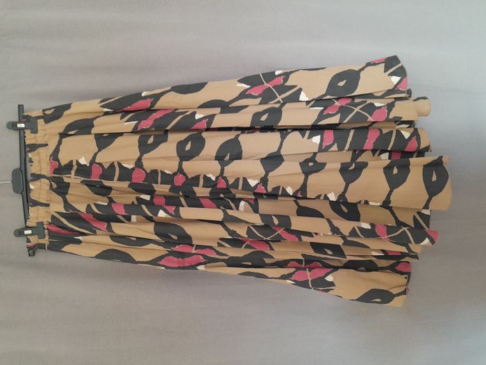 Jupe, - photo numéro 4