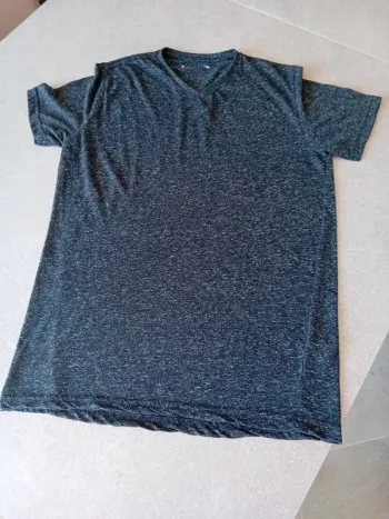 T-shirt gris anthracite taille 16 ans