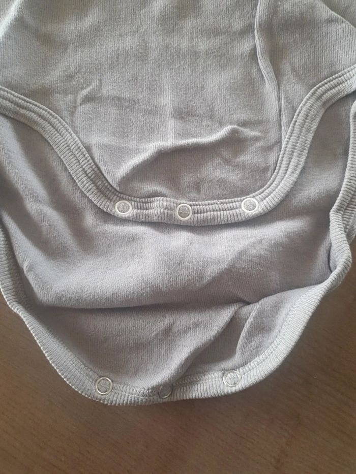 Body manches courtes 24mois - photo numéro 3