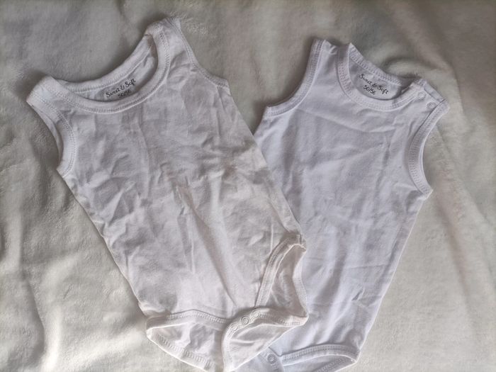 Lot 1 mois – 4 bodys + 1 pyjama tout doux - photo numéro 2