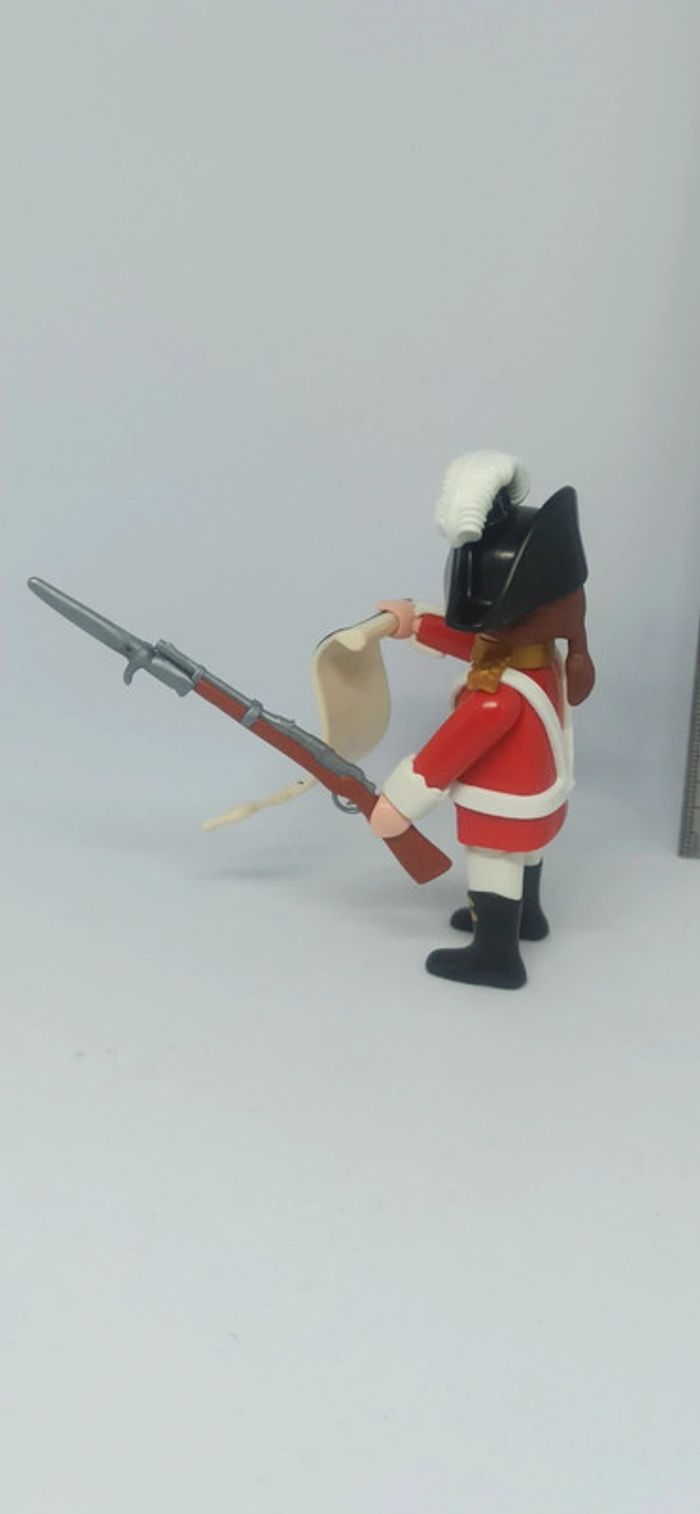 Homme soldat avec parchemin et arme playmobil - photo numéro 3